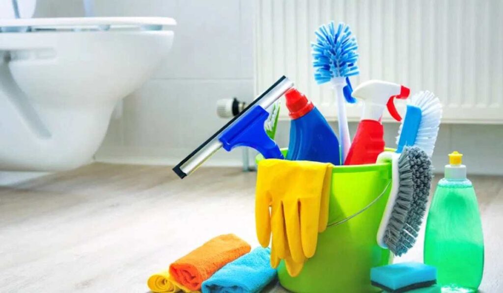 bathroom cleaning service